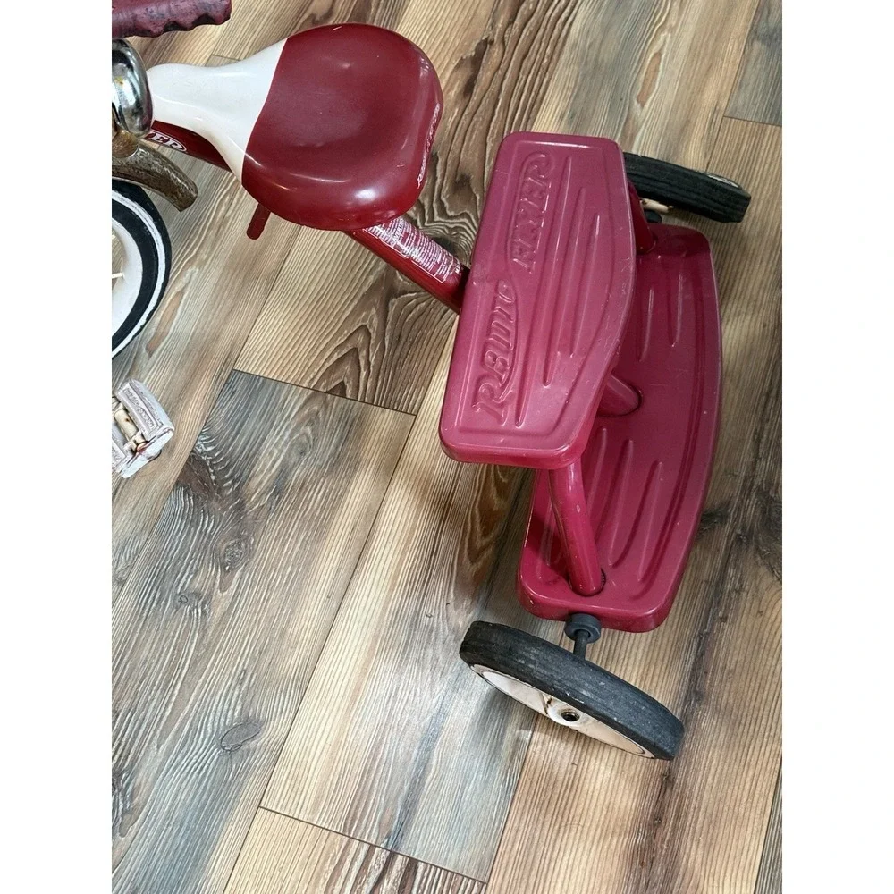 Used Red Radio Flyer Tricycle Model 227 12 A9 Retro Red